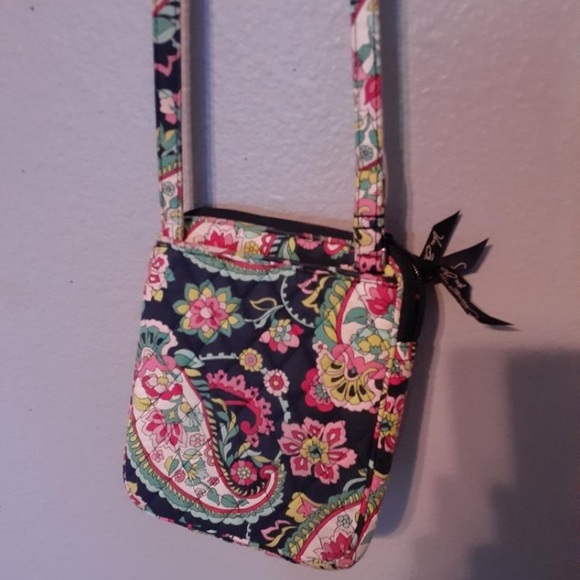 2 Vera Bradley crossbody purses - Picture 2 of 6